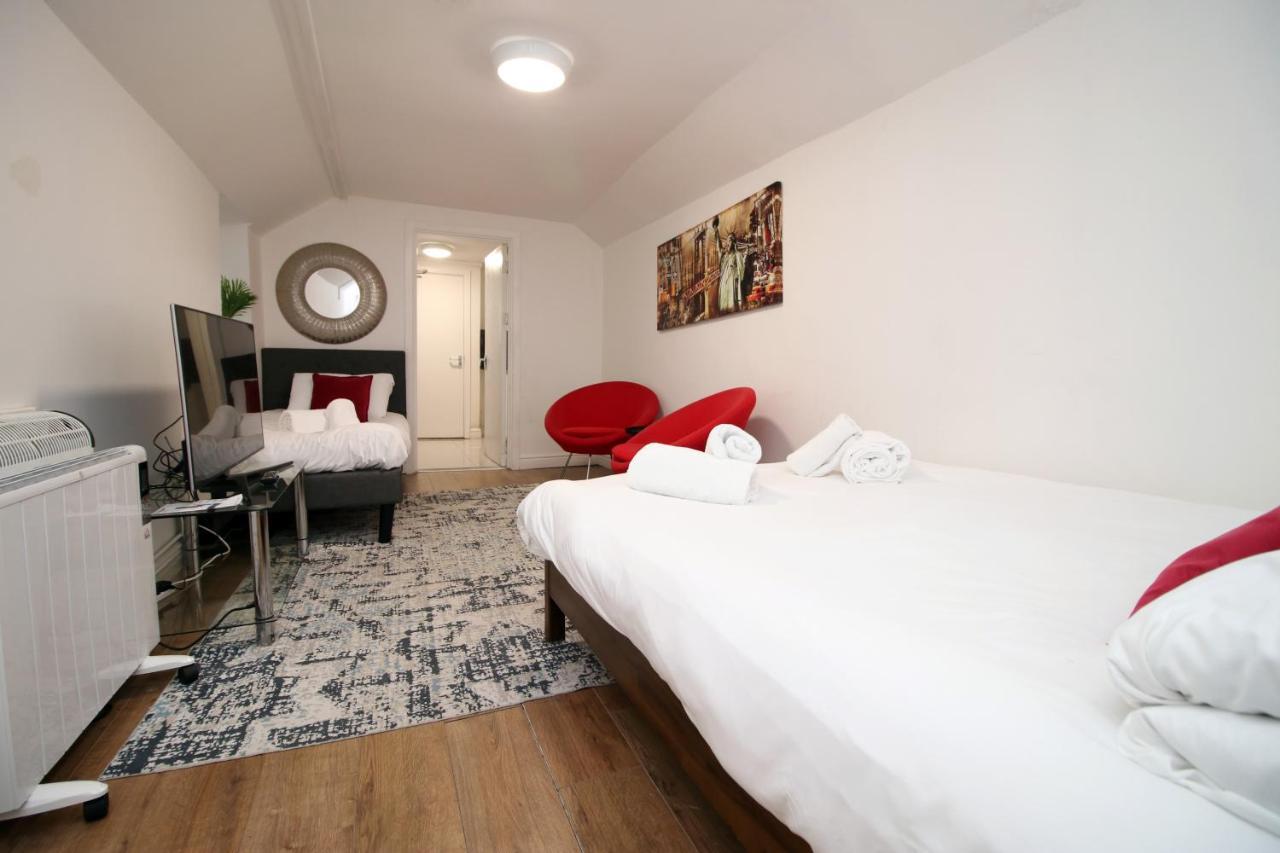 Lovely Studio Flat With Free Parking - Near To City Center Swansea Exteriér fotografie